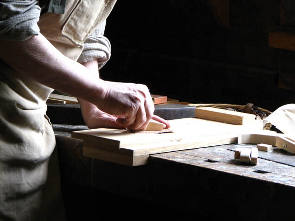 Ofrecemos un servicio de <strong>carpintería  de madera y ebanistería en Gaibiel</strong> adaptado a las necesidades del <strong>cliente</strong>.